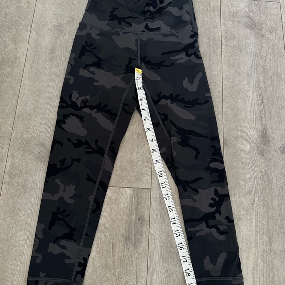 Zyia Active Leggings size 0 camo - Picture 6 of 9